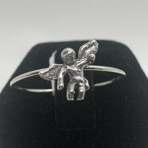 Cherub, Sterling Silber Ring mit 18 Gauge Sterling Silber Runddraht Ringschlaufe. Sie können Ihre Größe wählen!
