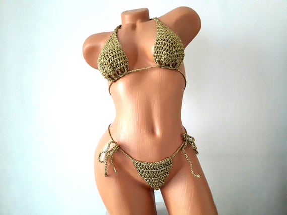 Schwuler Monsterschwanz Bikini Sadomaso