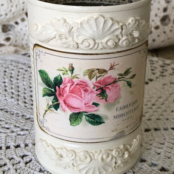 Shabby chic vintage ivory color upcycled tin container, decorated in French style shabby chic. Listing is for one can