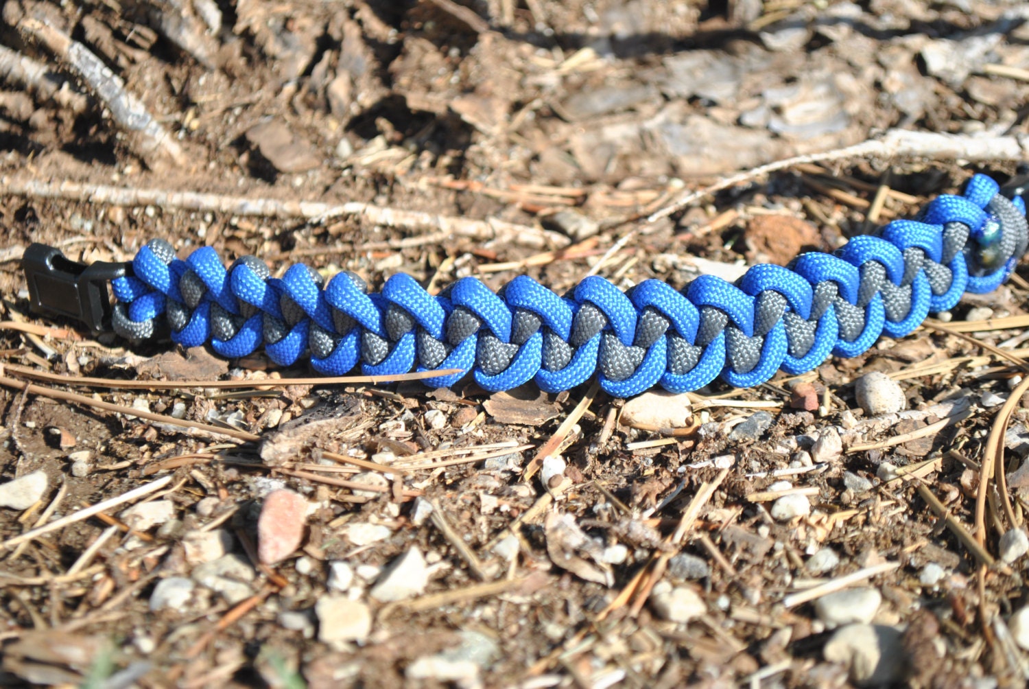 Shark jaw bone paracord bracelet hot sale