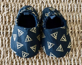 Harry Potter Baby Shoes, Deathly Hallows Shoes, Soft Sole Baby Shoes, Baby gift, Baby Shower Gift, Baby Moccs, Baby Slippers, Toddler Shoes