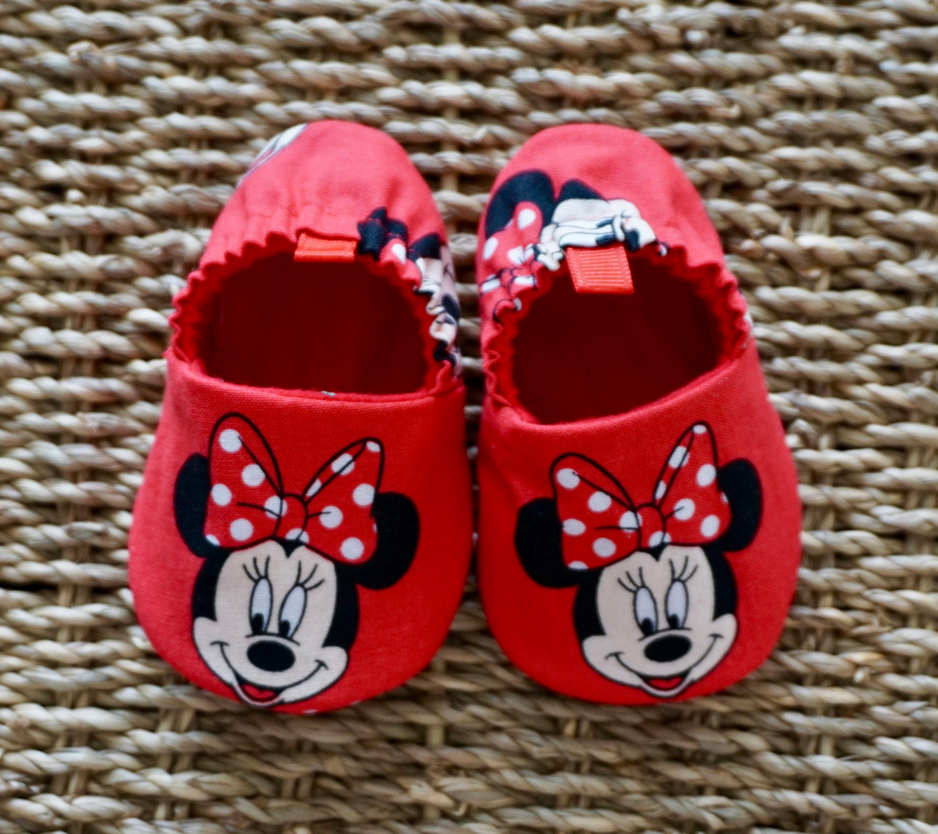 minnie mouse baby slippers