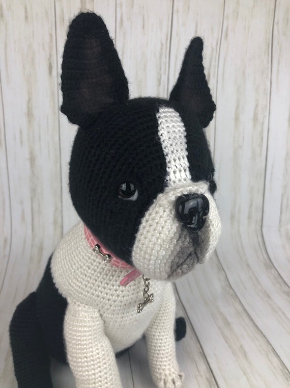 ボストンテリアのかぎ針編みパターン：あみぐるみ犬（PDFパターン