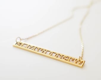 Collier de coordonnées découpées personnalisées - Collier de barre de coordonnées - Bijoux de latitude et de longitude personnalisés - Cadeau GPS pour elle - Cadeaux pour maman