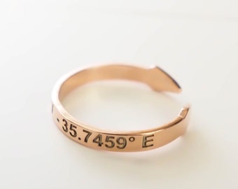 Custom Dainty Coordinates Ring - Arrow Location Ring in Sterling Silver, Gold, & Rose Gold - Personalized Latitude Longitude Jewelry