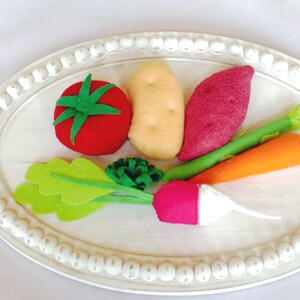 Felt Vegetable Set B- Includes Potato, Sweet potato, Radish, Tomato, Asparagus, Broccoli & Carrot. Felt Food, Felt Toy, Vegetable toy.