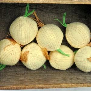 Felt Vegetable Onion, Felt Vegetable, Toy food, Play food, Gift for kids, Learning toy, Educational Toy, Montessori Toys, 1 Onion