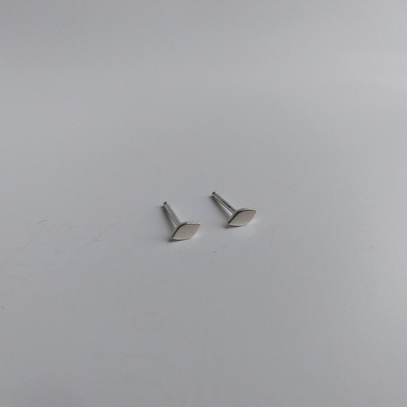 Tiny Leaf Studs
