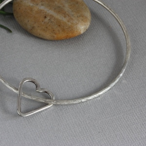 Sterling Silver Bangle Heart Charm Bracelet, Handmade Silver Heart Dangle on Bracelet, Simple Silver Stacking Bracelet with Heart Charm