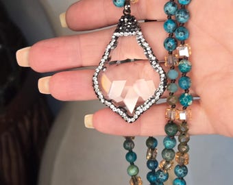 Natürliche Türkis Perlen Halskette mit Kristall Tropfen Anhänger - Handwerklich Handgeknüpfter Edelsteinschmuck