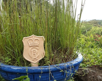 King Charles memorial plant marker, terracotta ornament for garden, housewarming gift for royalist, royal cygnet ciiir decor