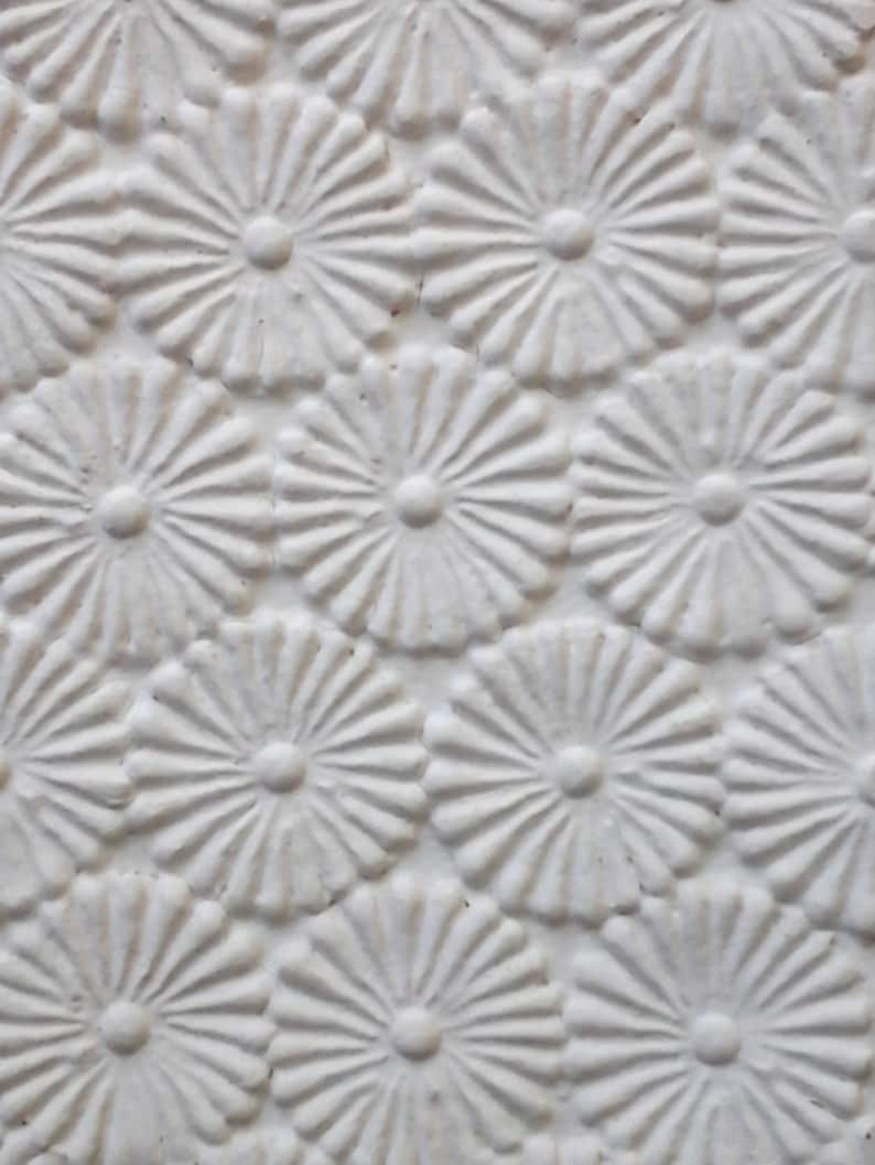 Ceramic wall art, white flower wall sculpture, embossed daisy texture, minimalist decor, housewarming gift image 3