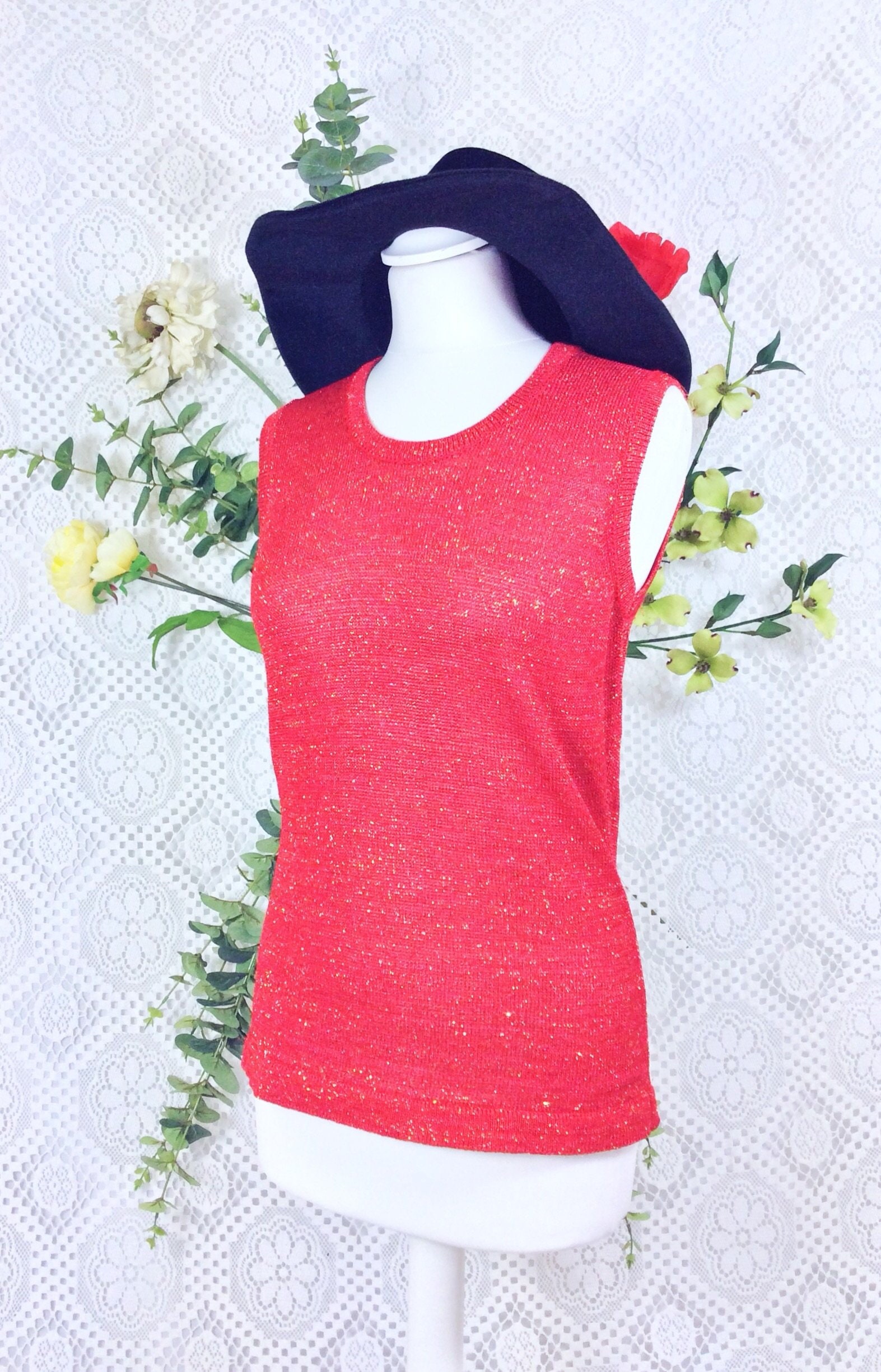 Image of Vintage ’S Sparkly Gold & Crimson Vest Top - Size Xs/M