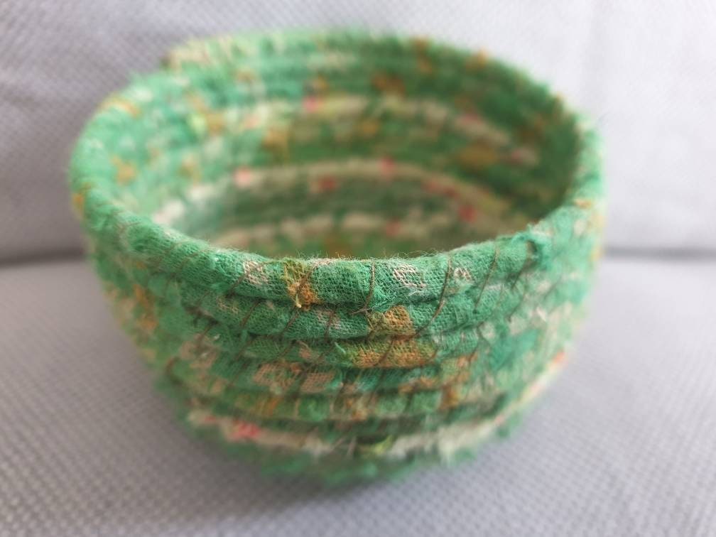 Petit Panier Textile, Camaïeu de Verts, Tissus Indiens Récupérés, Rangement Bijoux, Cousu Main, Fabr