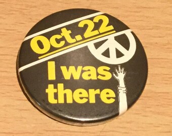 Vintage CND Anti Nuclear Badge