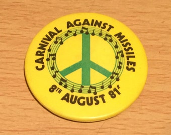 Vintage CND Anti Nuclear Badge