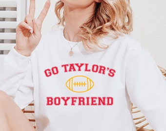 Go Taylors Boyfriend Sweatshirt: Trendy Football Season Sweater