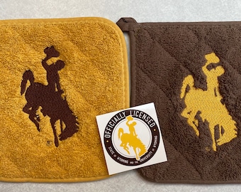 University of Wyoming Pan Holder | Pot Holder | Kitchen Linen | UWYO Gift