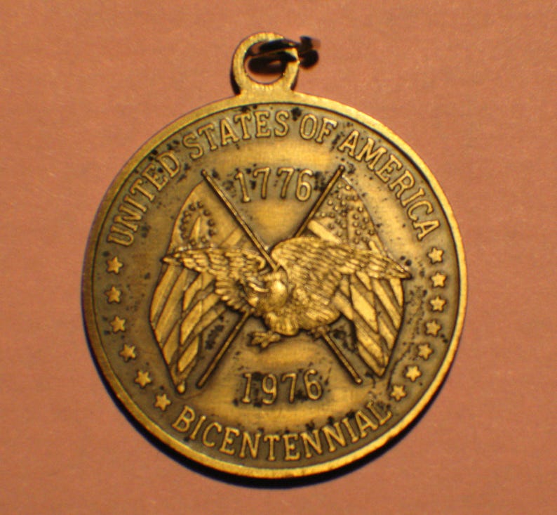 USA Liberty Bell 1776-1976 Bicentennial Medallion image 1
