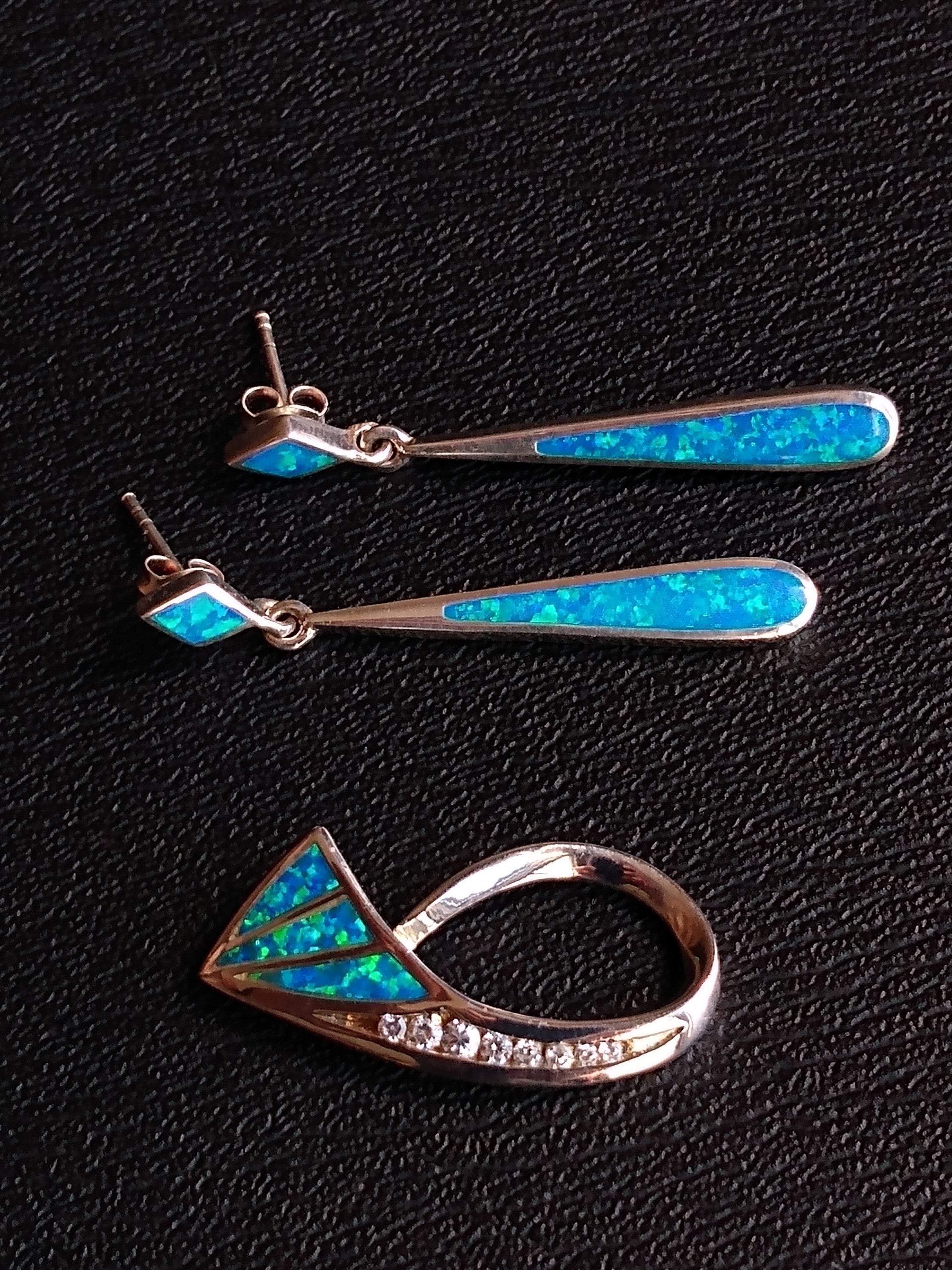 1 Pair Woman fashion 925 Silver Jewelry Blue Fire Opal Charm Earring Pendant ~~ 