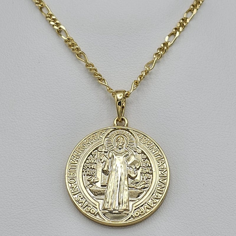 14k Gold Medalla San Benito - Two Tone Round San Benito Gold Pendant - Solid Chain - LE2265