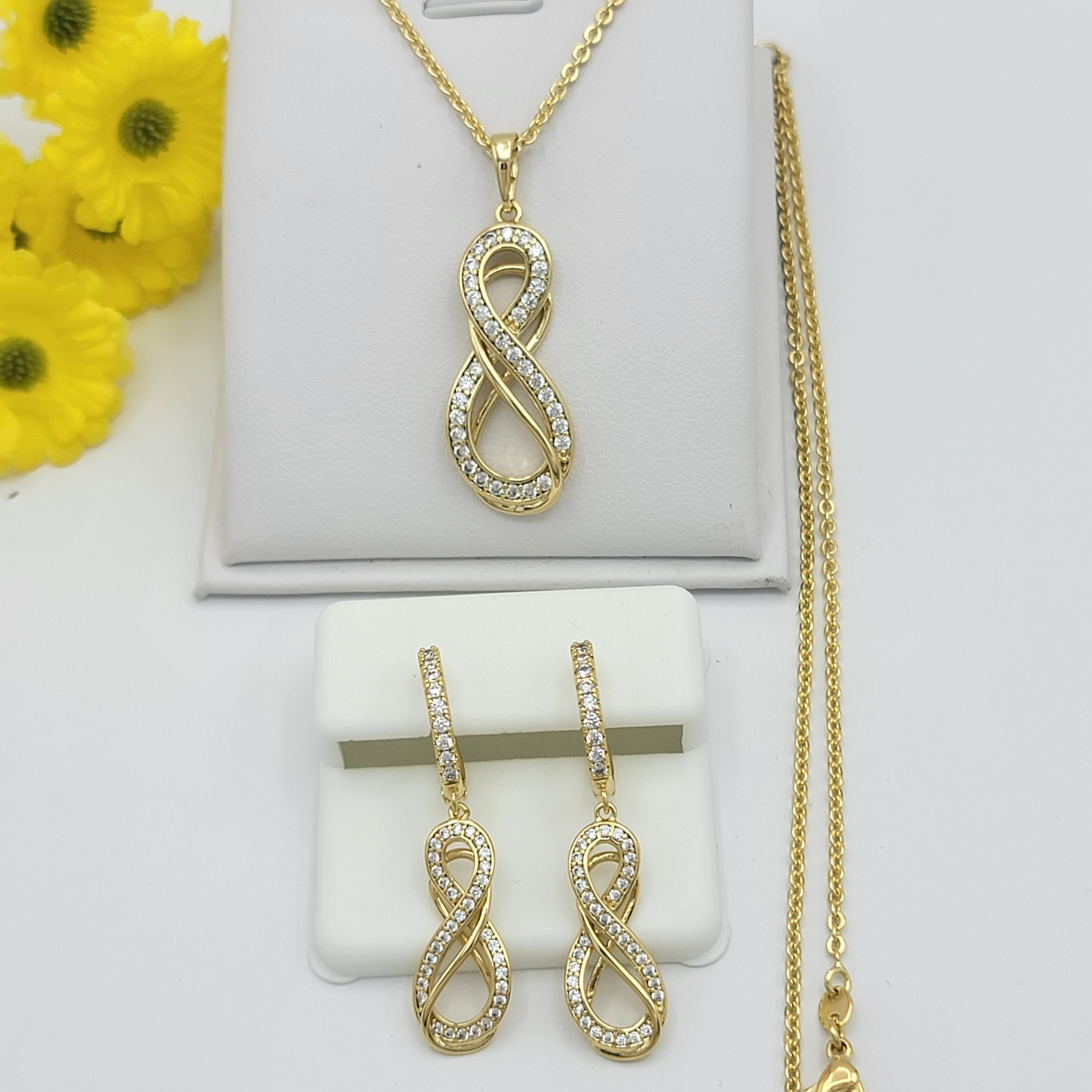 Set De Bijoux Fantaisie Plaqué Or - Collier Et Boucles D'oreilles, Neuf Sans Emballage