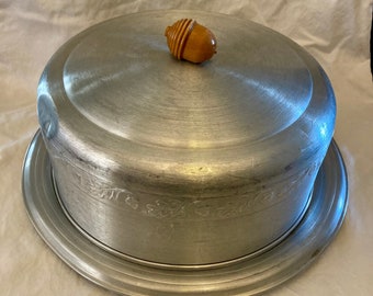 Vintage, WestBend Aluminum Co, Acorn and Oak Leaves Pattern, Cake Keeper, Tray and Cover, Wooden Acorn Knob