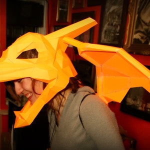 Charizard Pappersmask & Vingar bild 4