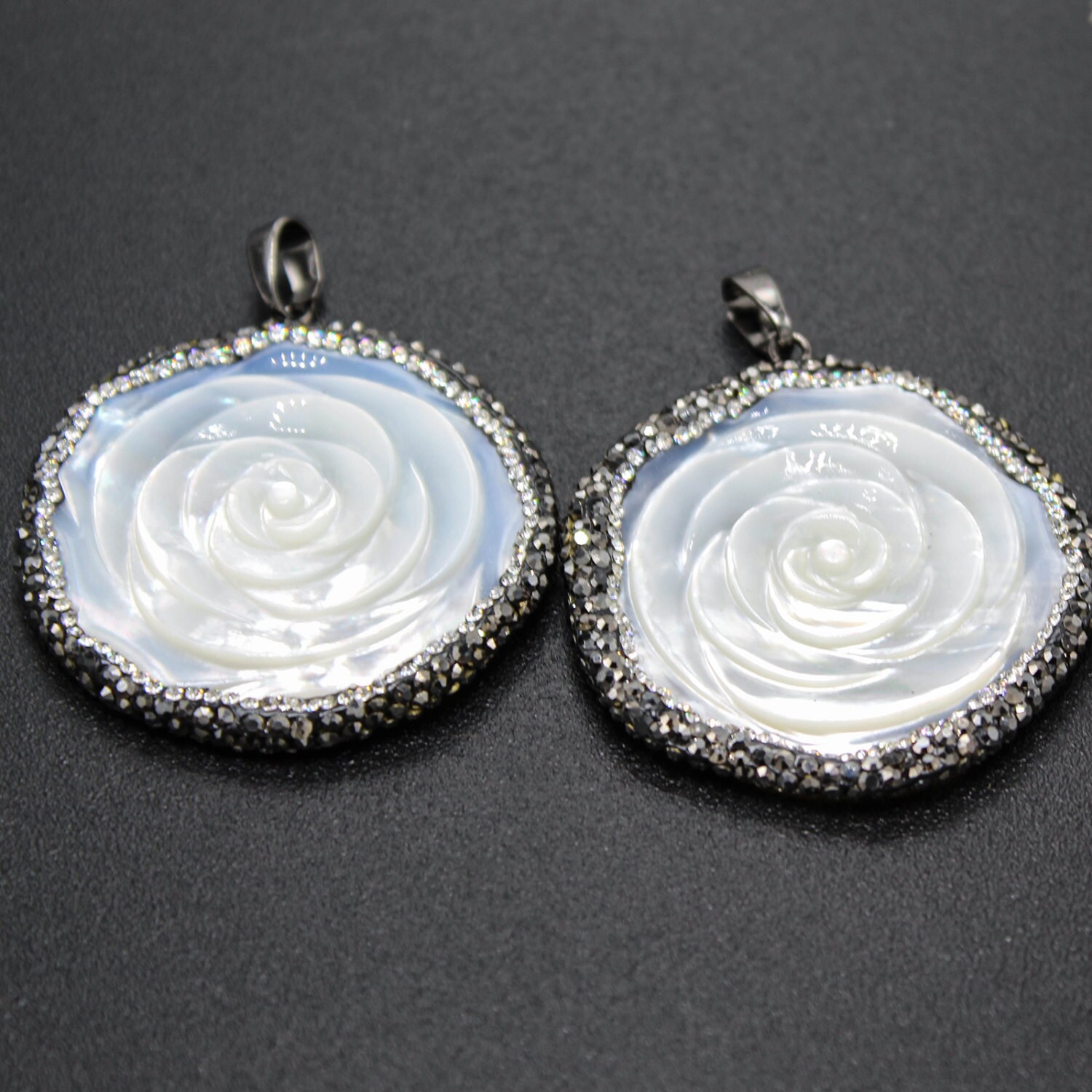 White rose pendant Clearance