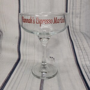Copa de Espresso Martini personalizada / Regalo para el bar de casa imagen 3