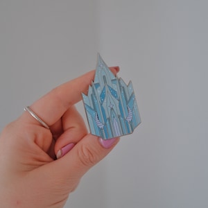 Worlds of Wonders emaljnålskollektion | Glastron, Glaspalatset