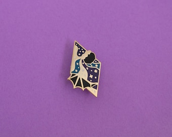 The Court of Dreams WonderMail Enamel Pin
