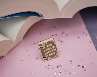 Wölfe in der Zeit Emaille Pin