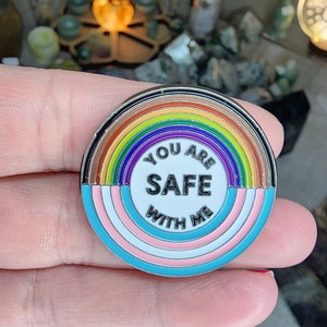 You are safe with me / Enamel Pin