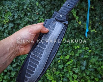 Large Raptor bushcraft style kitchen knife.