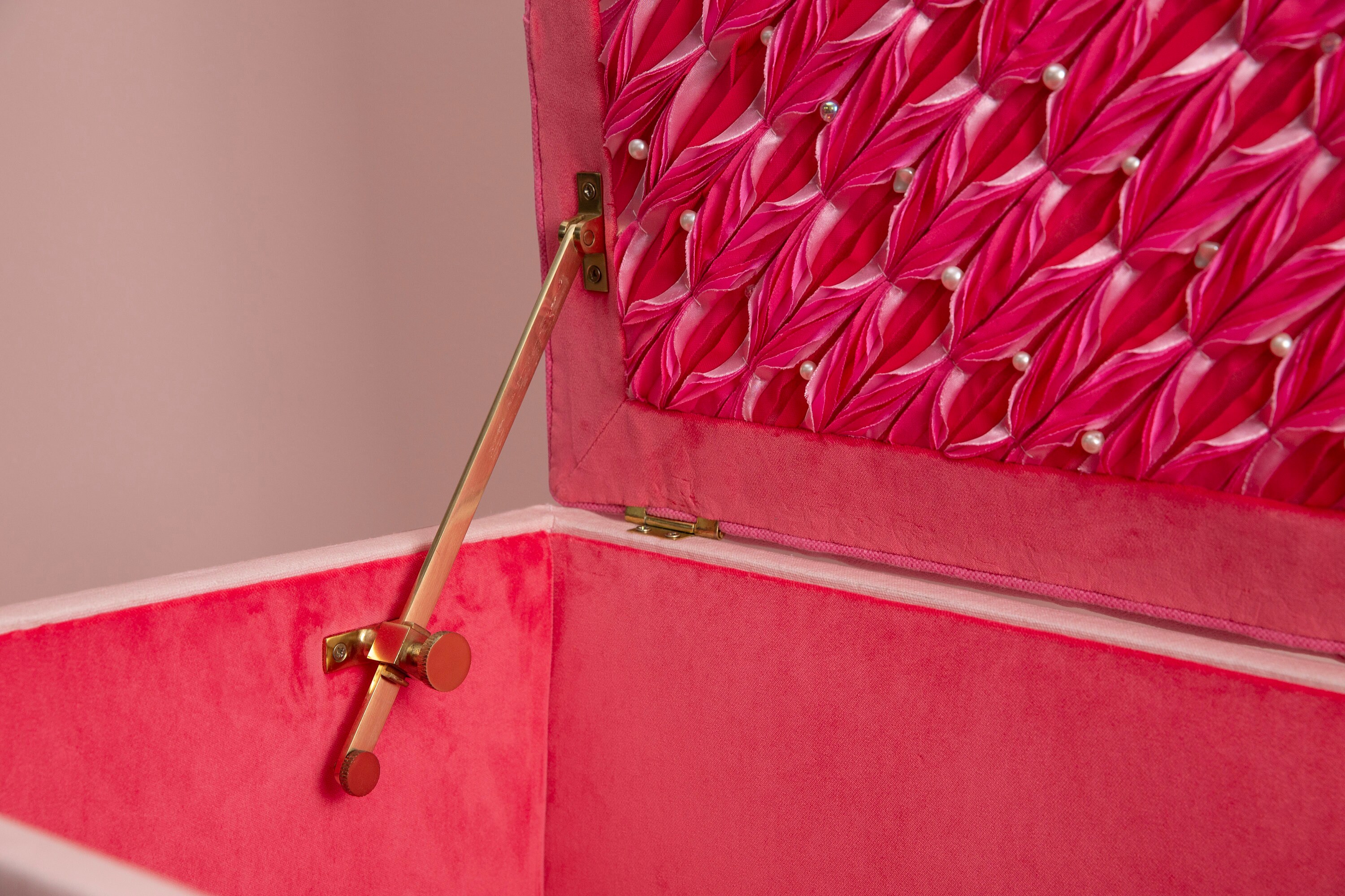 Exibition Piece Vagina Upholstered Box Storage Ottoman Feminist Furniture Art Sex Toy Storage Box Pink Kinky Sex Chair - Etsy Exibition Piece Vagina Upholstered Box Storage Ottoman Feminist Furniture Art Sex Toy Storage Box Pink Kinky Sex Chair - Etsy