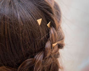 minimal hair pin, modern hair pins, triangle hair pin, Gold Wedding Hair pin, geometric hair clip, triangle hair clip, Tiny Hair Accessory