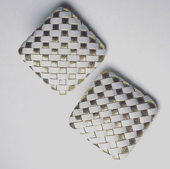 Avon Metallic Splash White and Gold or Silver - Vi