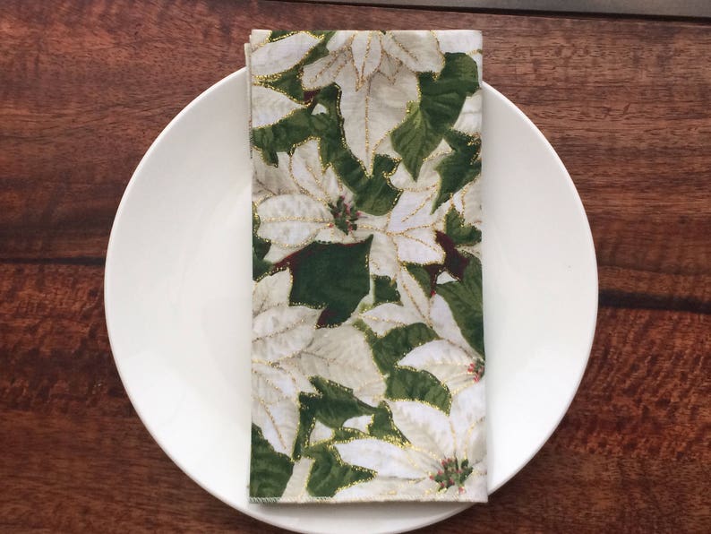 Green and White Poinsettia Christmas Cloth Napkins, Set of 12 Etsy
