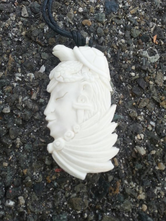 Bone Necklace, Native Animal Totem, Shaman, Totem Pole, Feather Jewelry, White Bone, Bone Necklace, Turtle, Feathers, White, Gift