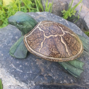 SALE!!! Turtle Box* Small Box* Jewelry Box* Ring holder* Turtle* Wood* Crystals* Animal* Handmade* Vintage Box