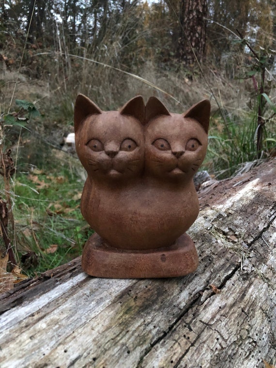 Wood Cat Statue_ Unique Gift_ Spirit Animal Totem_ Oak Wood Statue_ Gift for Animal Lover_ Wood Figurine_ Sculpture_ Unique Art Piece_ Cat