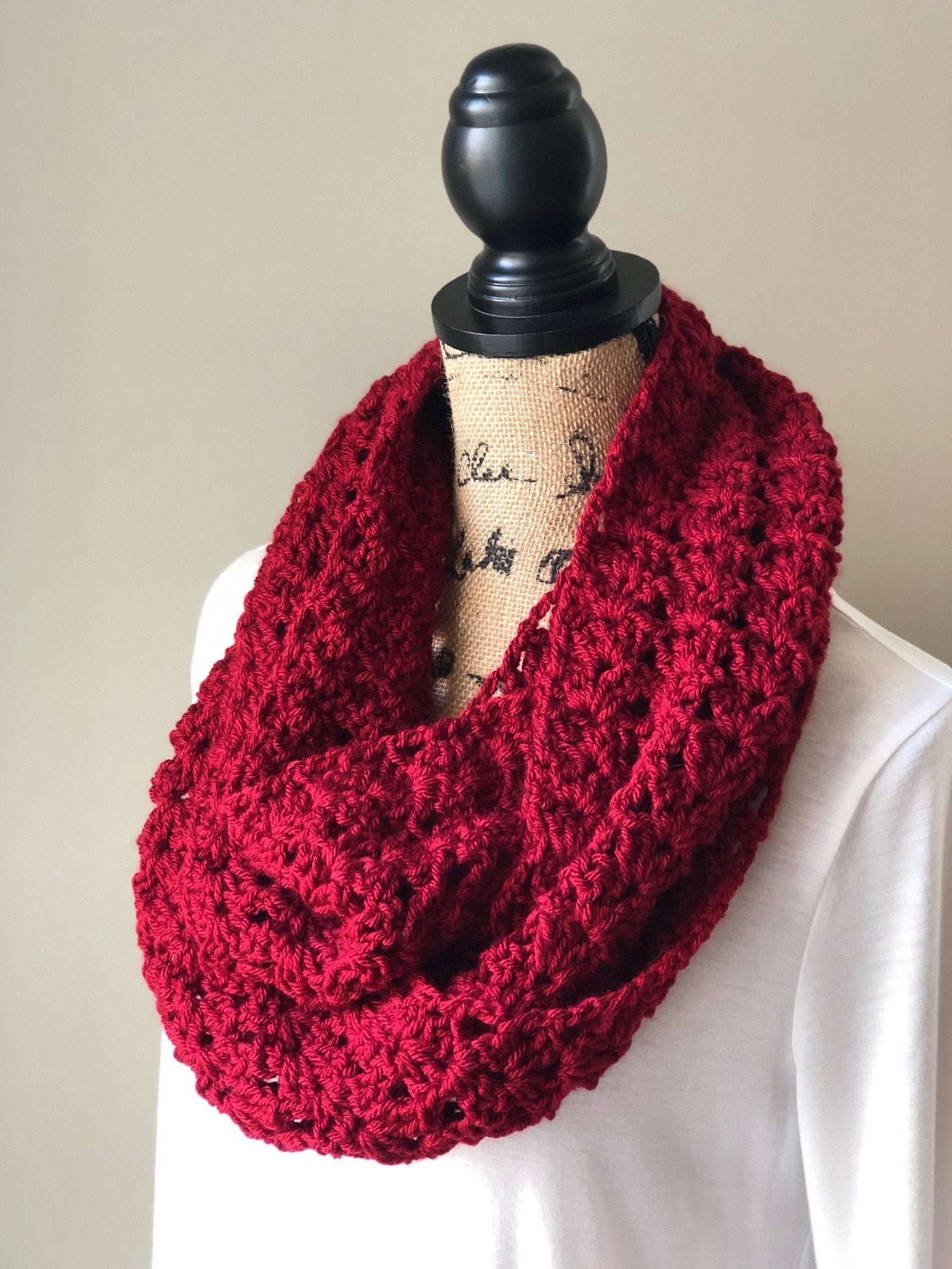 Christmas Red Infinity Scarf. Crocheted Infinity Scarf. Red | Etsy