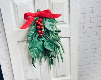 Dollhouse Miniature Christmas Swag, Holiday Greenery Decor (2"H x 1"W)