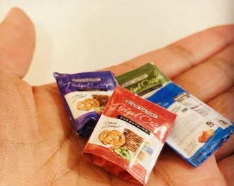 1:12 Dollhouse Miniature Pretzel Crisps, Kitchen Miniature Diorama Snack Food Accessories, Miniature Doll Groceries