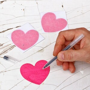 Carte de souhaits en papier graine avec enveloppe "Blossoming Heart" - 70 couleurs au choix