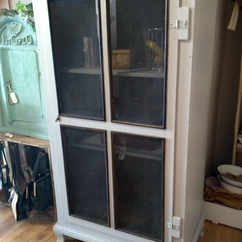 Armario de almacenamiento antiguo | Etsy