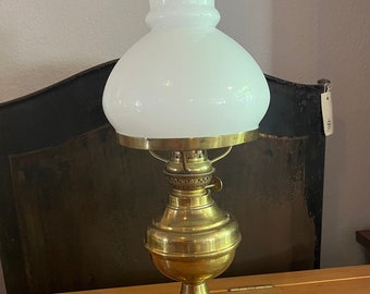 lampe à pétrole ancienne