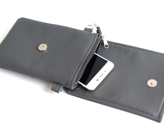 Wallet body bag／ミニポーチ付／black mesh Madden NYC Women's Mini Front Pocket Convertible Bag, Black