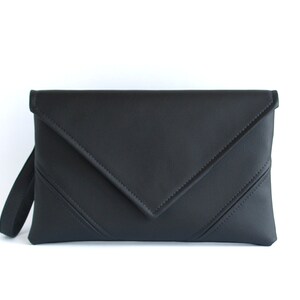 Pochette noire, cadeaux pour maman, sac à main bandoulière noir, pochette bandoulière, pochette en cuir végétalien sac de soirée sac végétalien pochette de soirée
